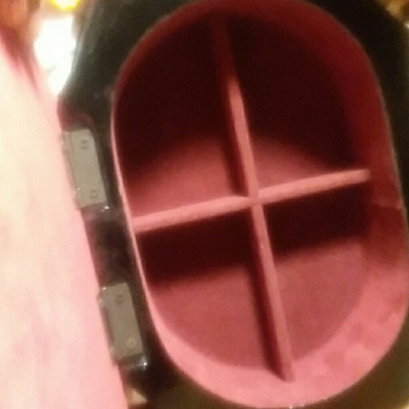 Box - Picture 2 of 2